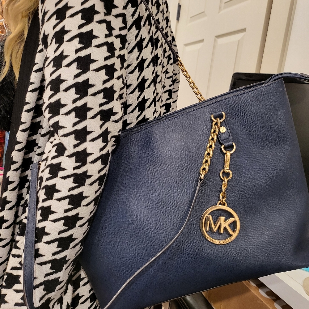 MK tote - Picture 4 of 9